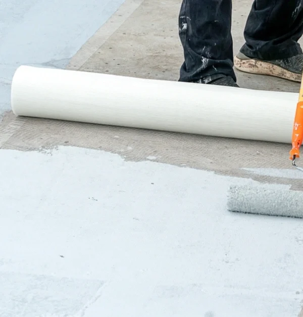 أفضل شركة عزل أسطح بالرياض – حماية كاملة للأسطح من الحرارة والرطوبة | شايني هوم (Shiny Home)